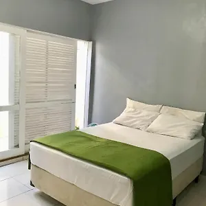 Flat Liz Cabo Frio